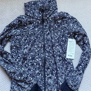 NWT Lululemon Seawheeze Gather Me Slightly jacket size 8